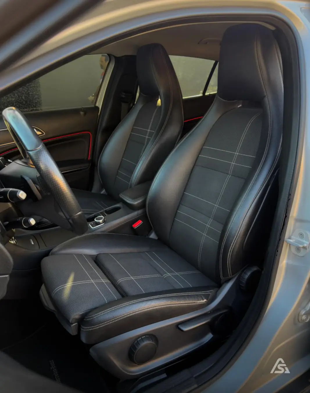 Mercedes Benz GLA 200