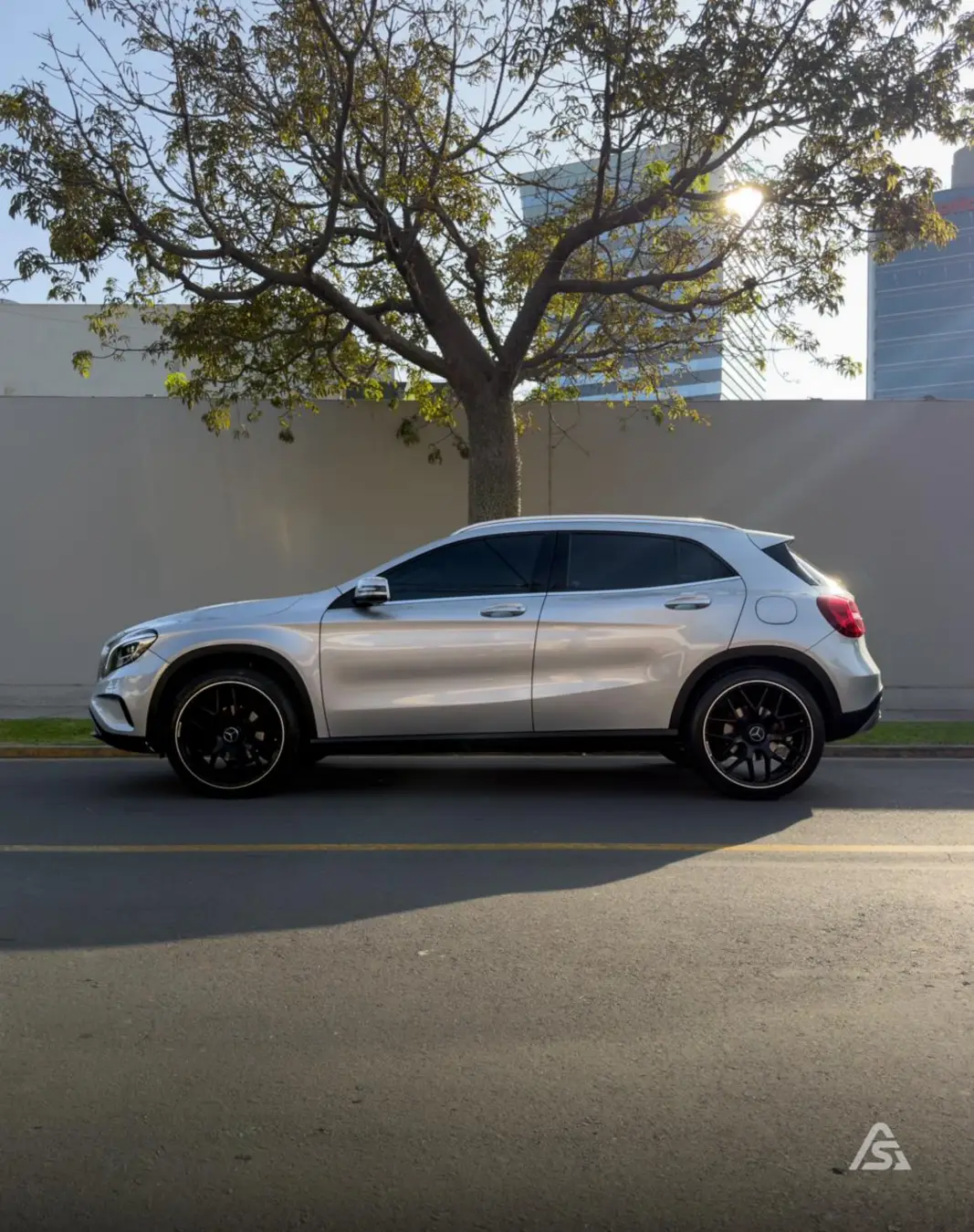 Mercedes Benz GLA 200
