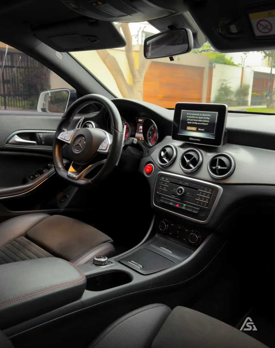 Mercedes Benz CLA 200