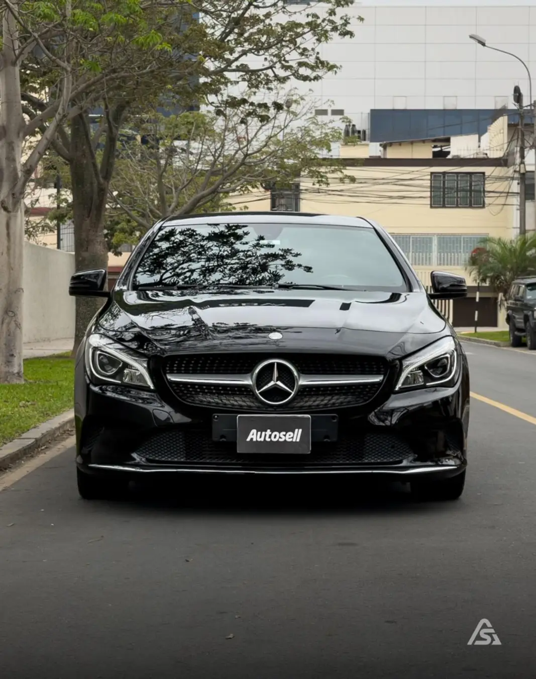 Mercedes Benz CLA 180