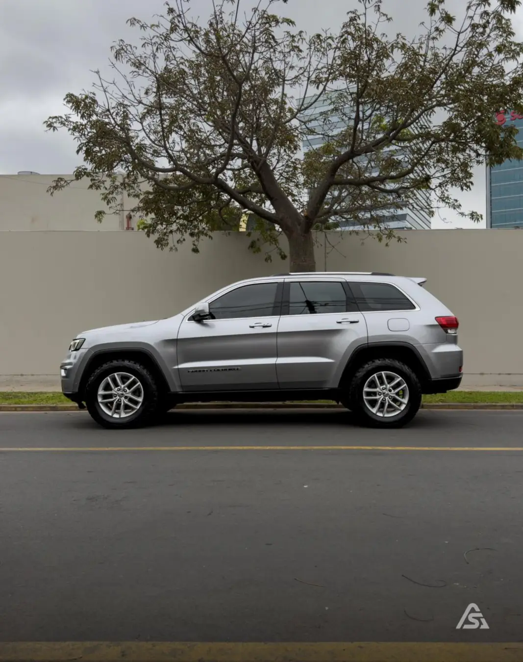Jeep Grand Cherokee Laredo