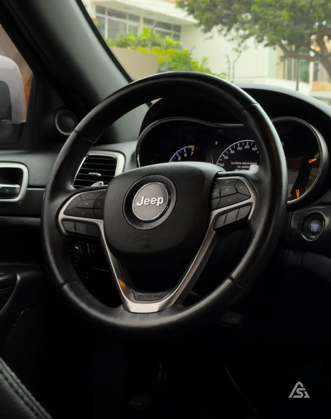 Jeep Grand Cherokee Laredo