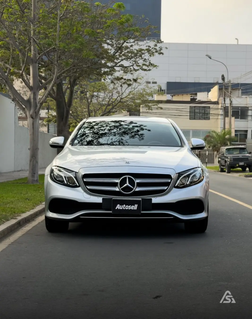 Mercedes Benz E200