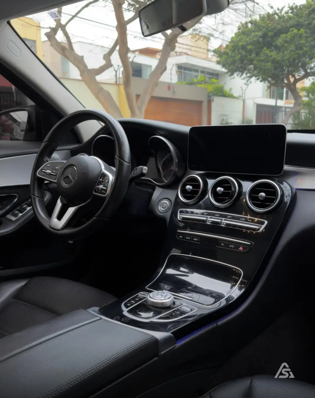 Mercedes Benz C180