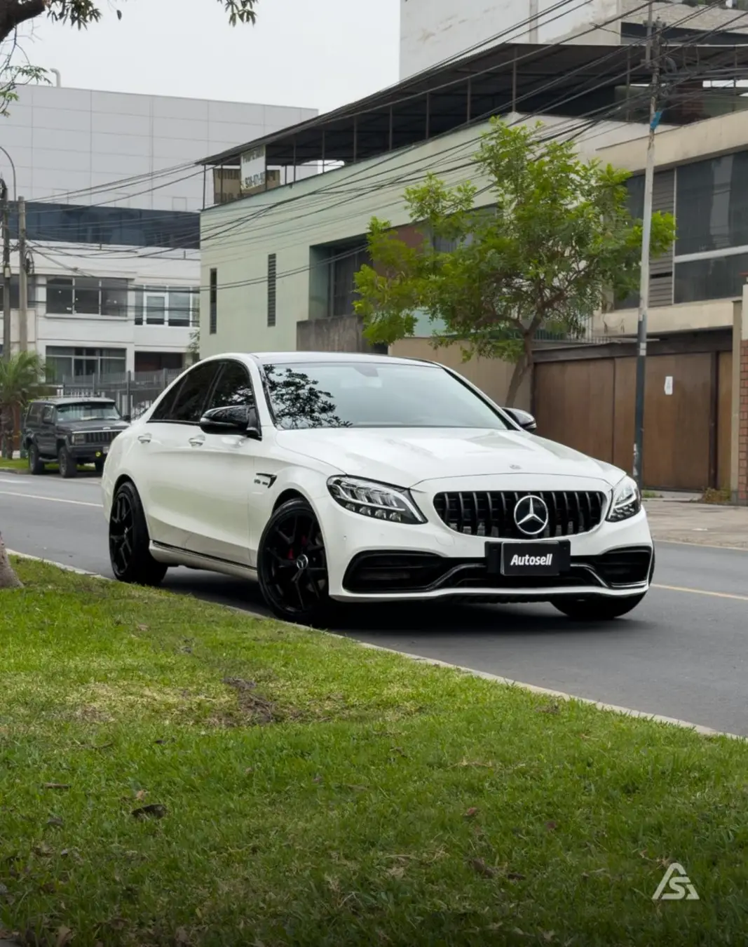 Mercedes Benz C180