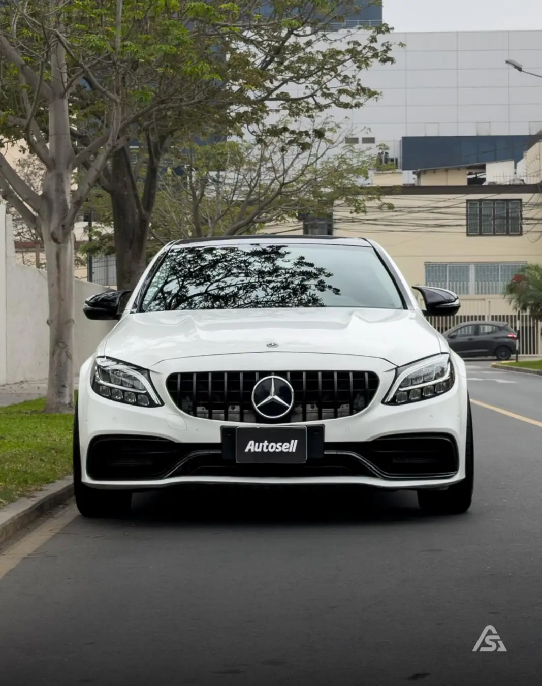 Mercedes Benz C180