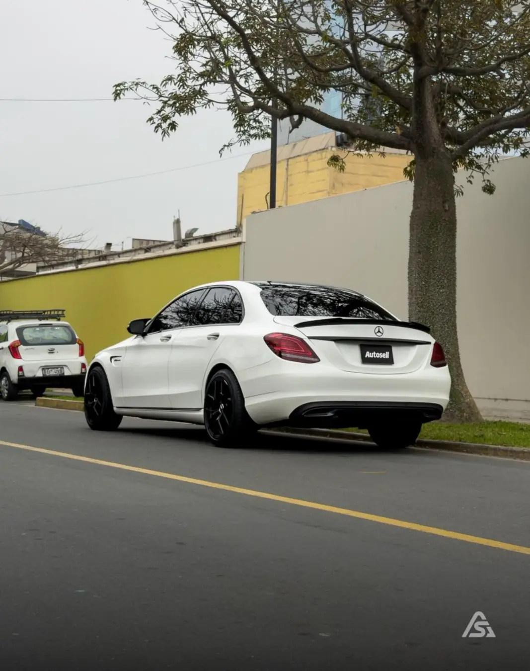 Mercedes Benz C180