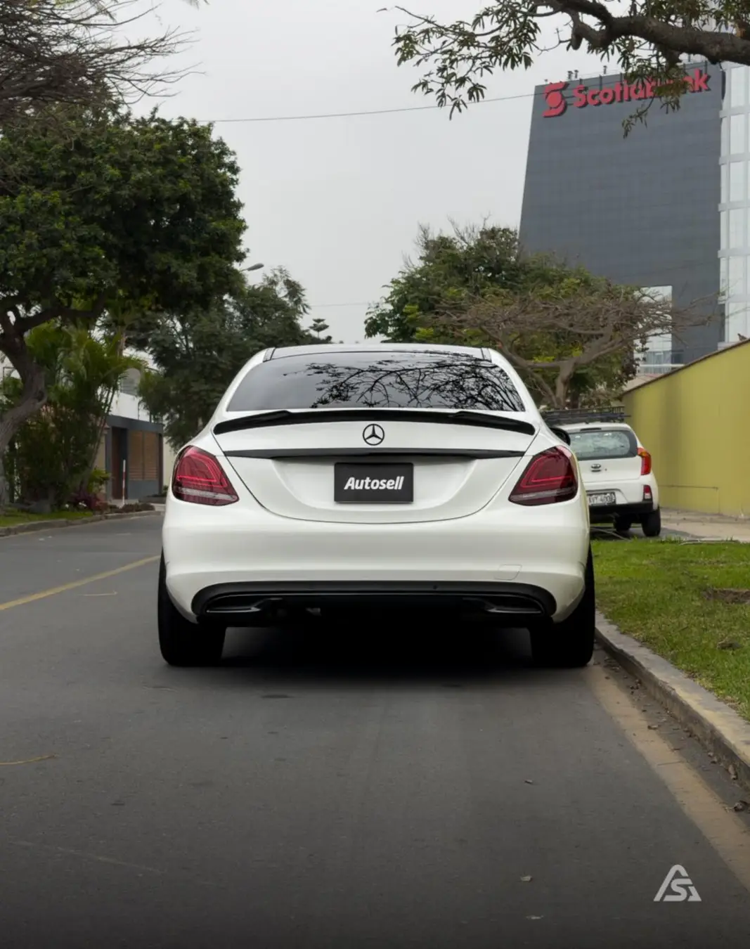 Mercedes Benz C180