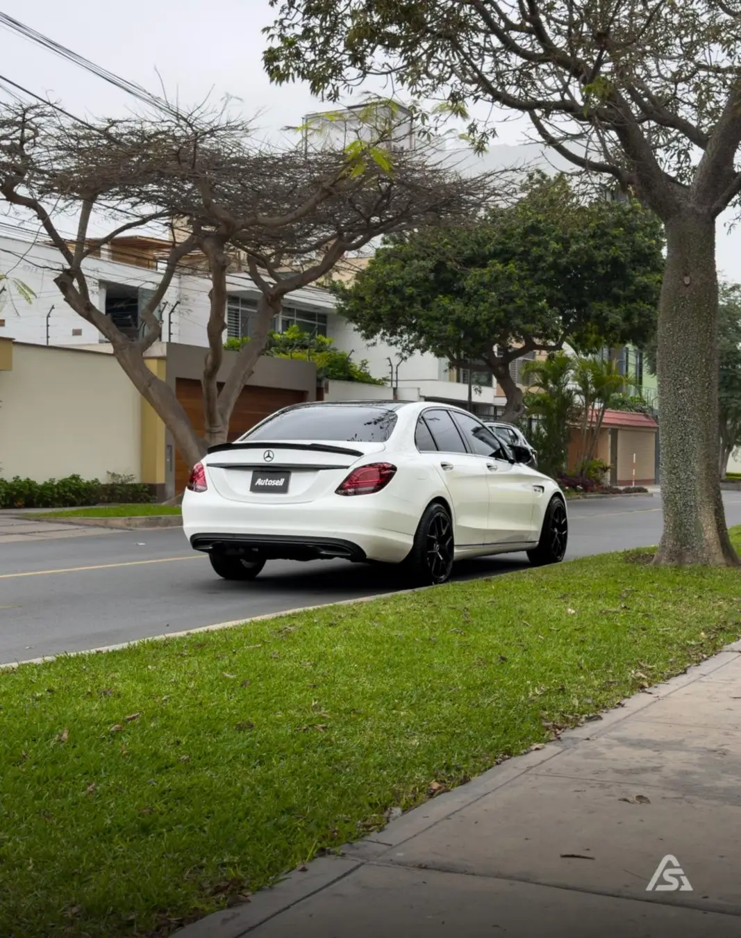 Mercedes Benz C180
