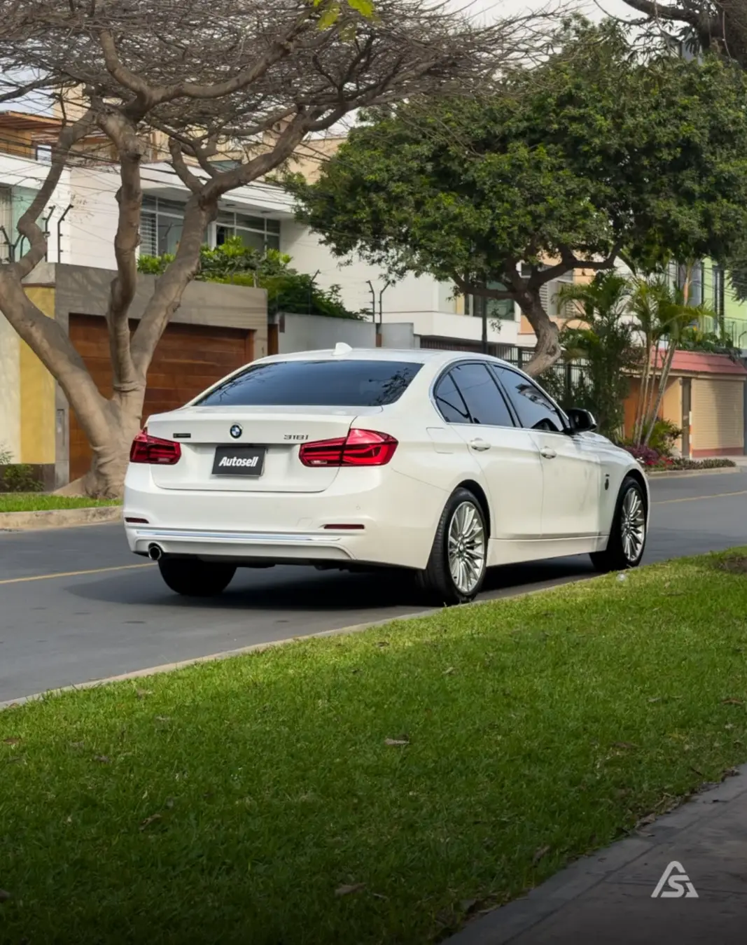 BMW 318i