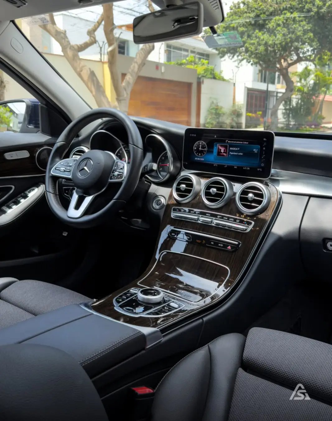 Mercedes Benz C300