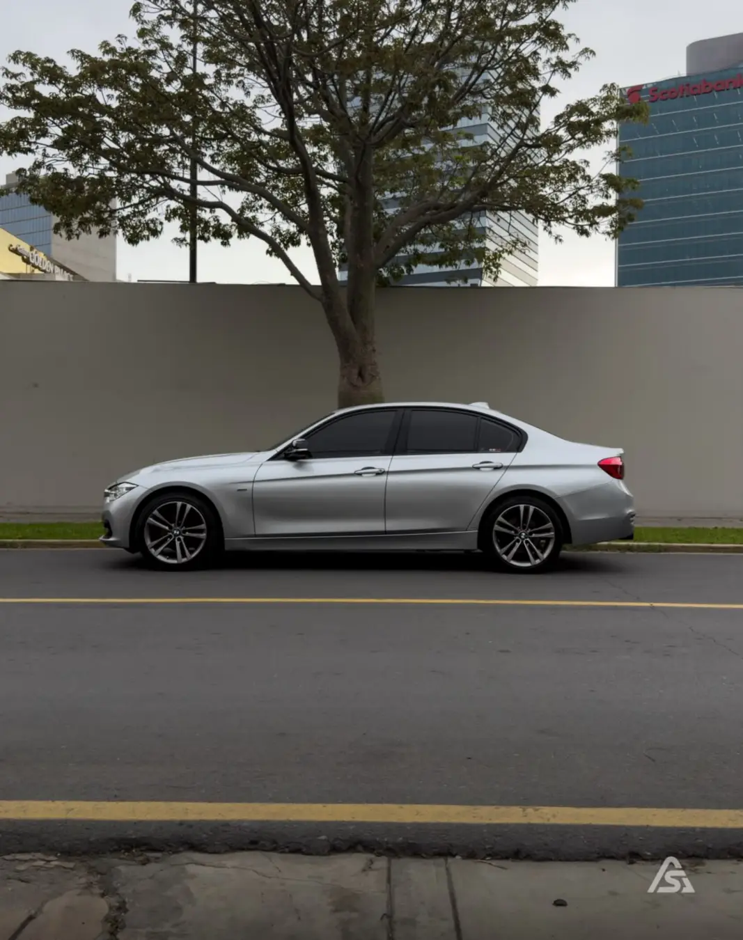 BMW 318i