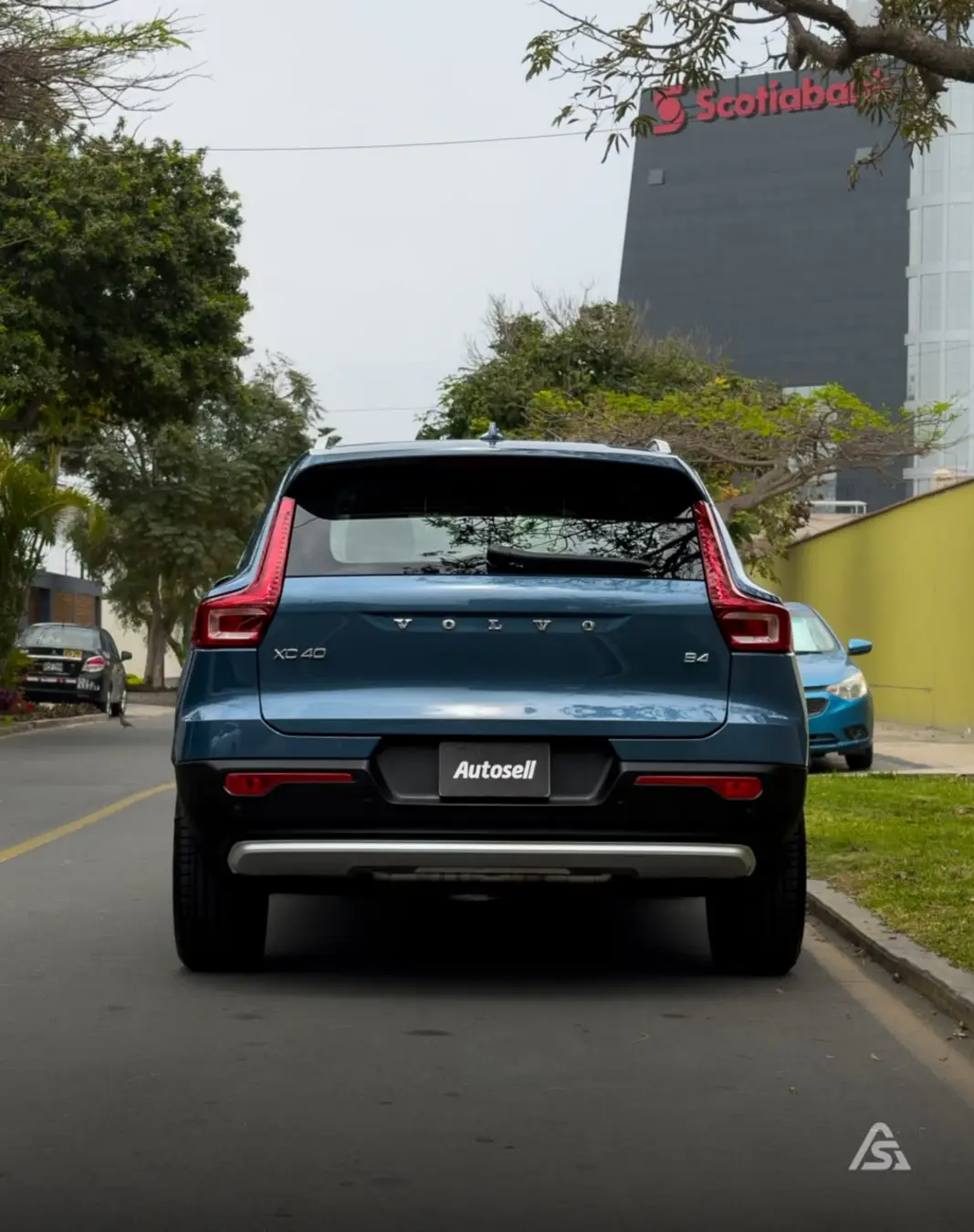 Volvo XC-40