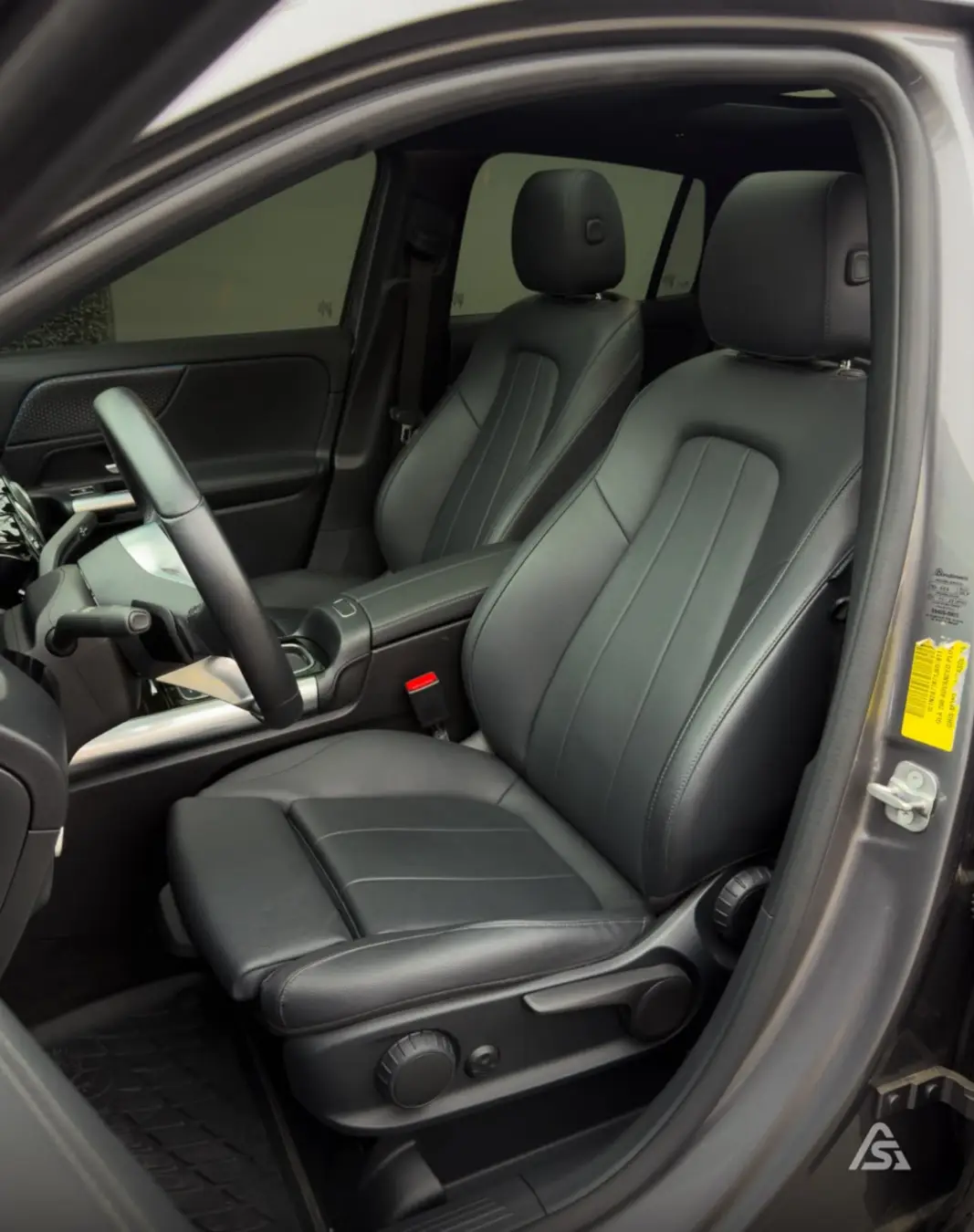 Mercedes Benz GLA 200