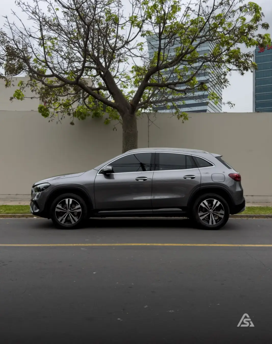 Mercedes Benz GLA 200