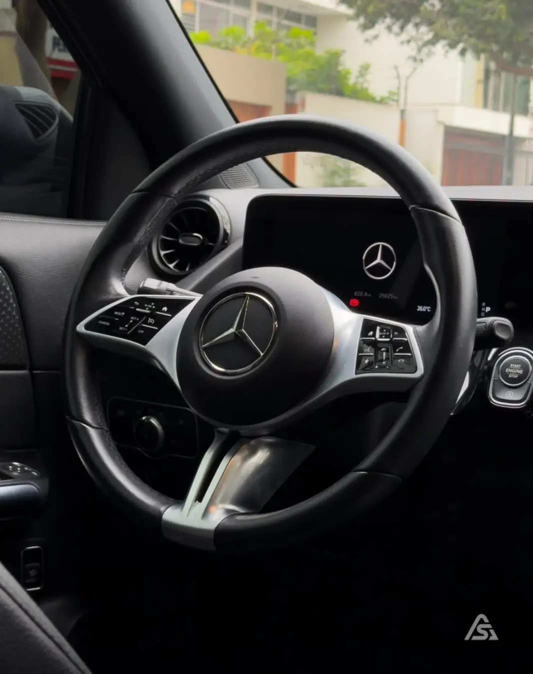 Mercedes Benz GLA 200