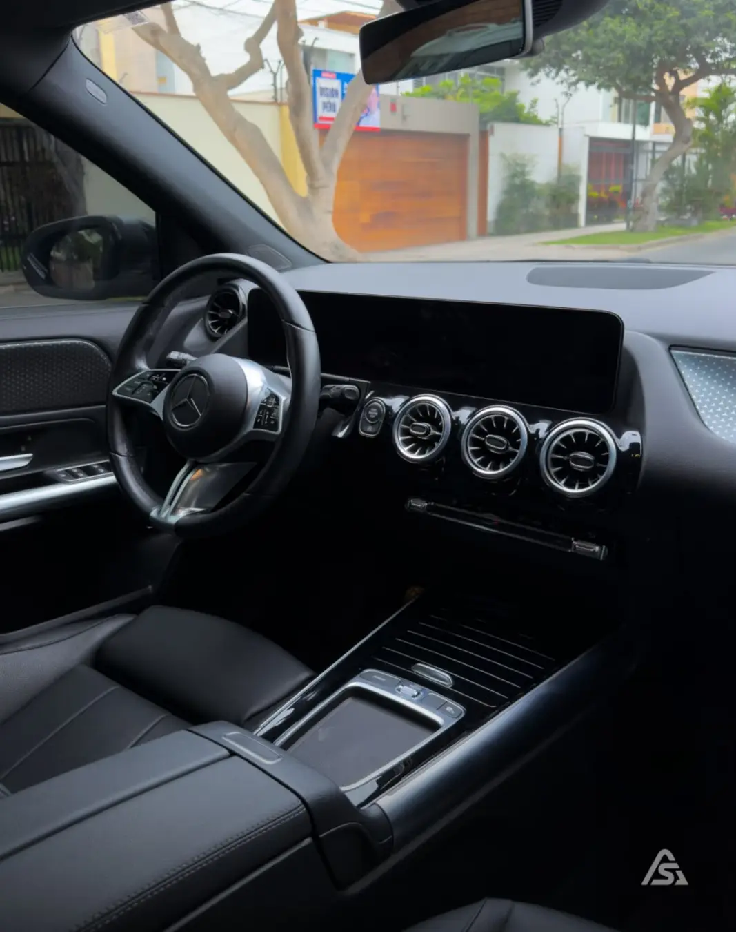 Mercedes Benz GLA 200