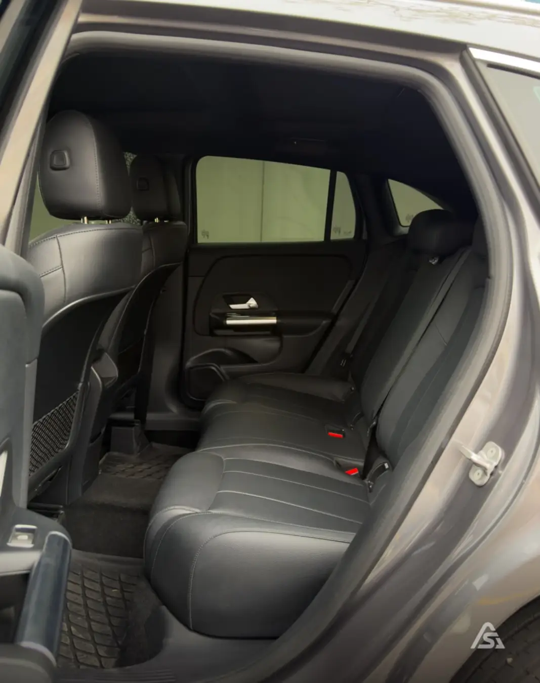 Mercedes Benz GLA 200