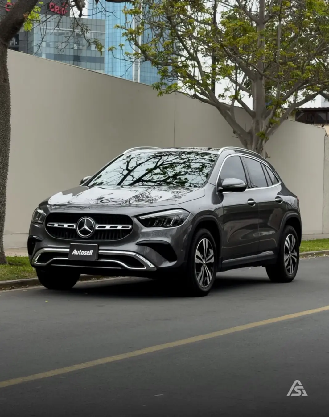 Mercedes Benz GLA 200
