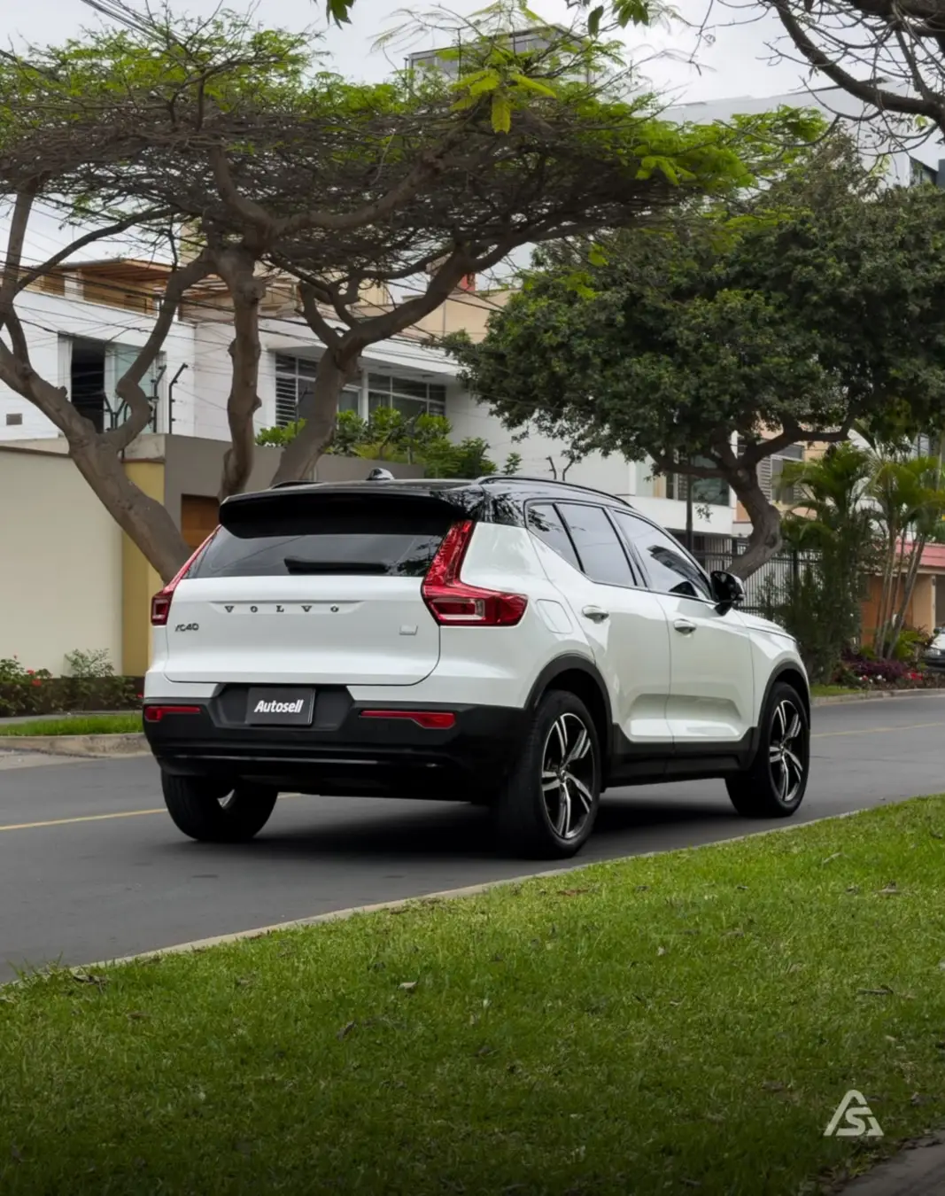 Volvo XC-40
