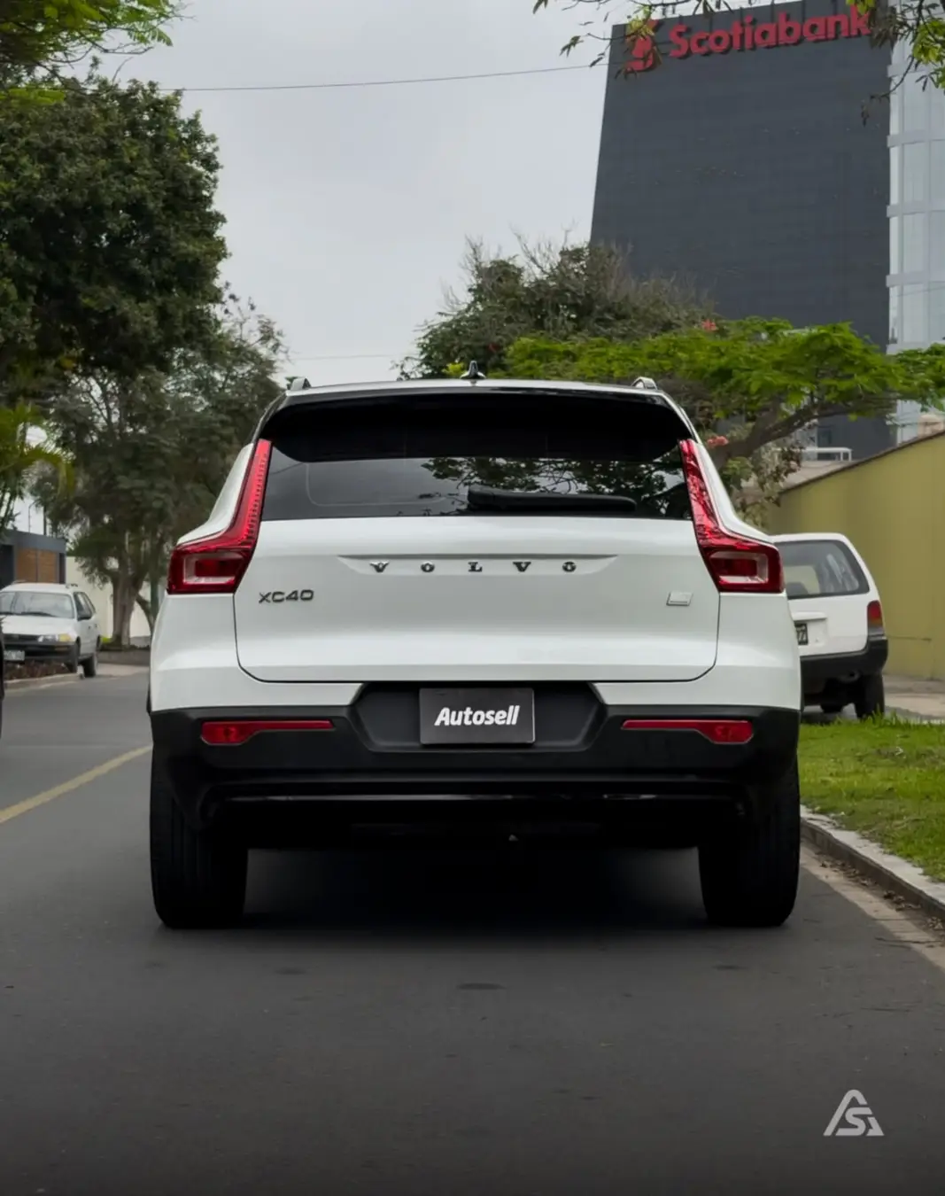 Volvo XC-40
