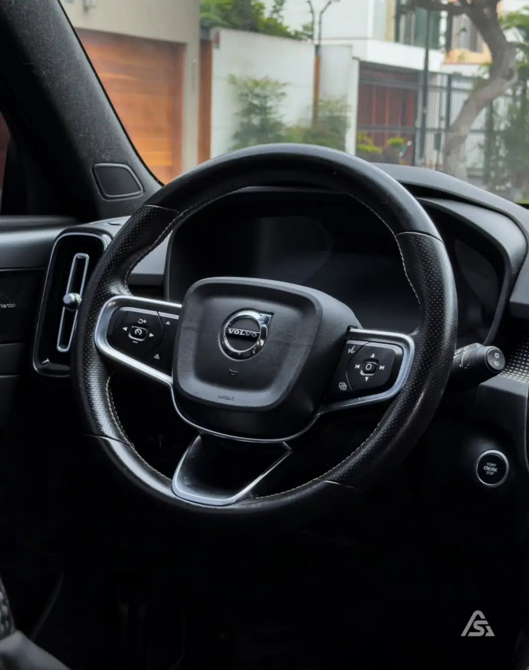 Volvo XC-40