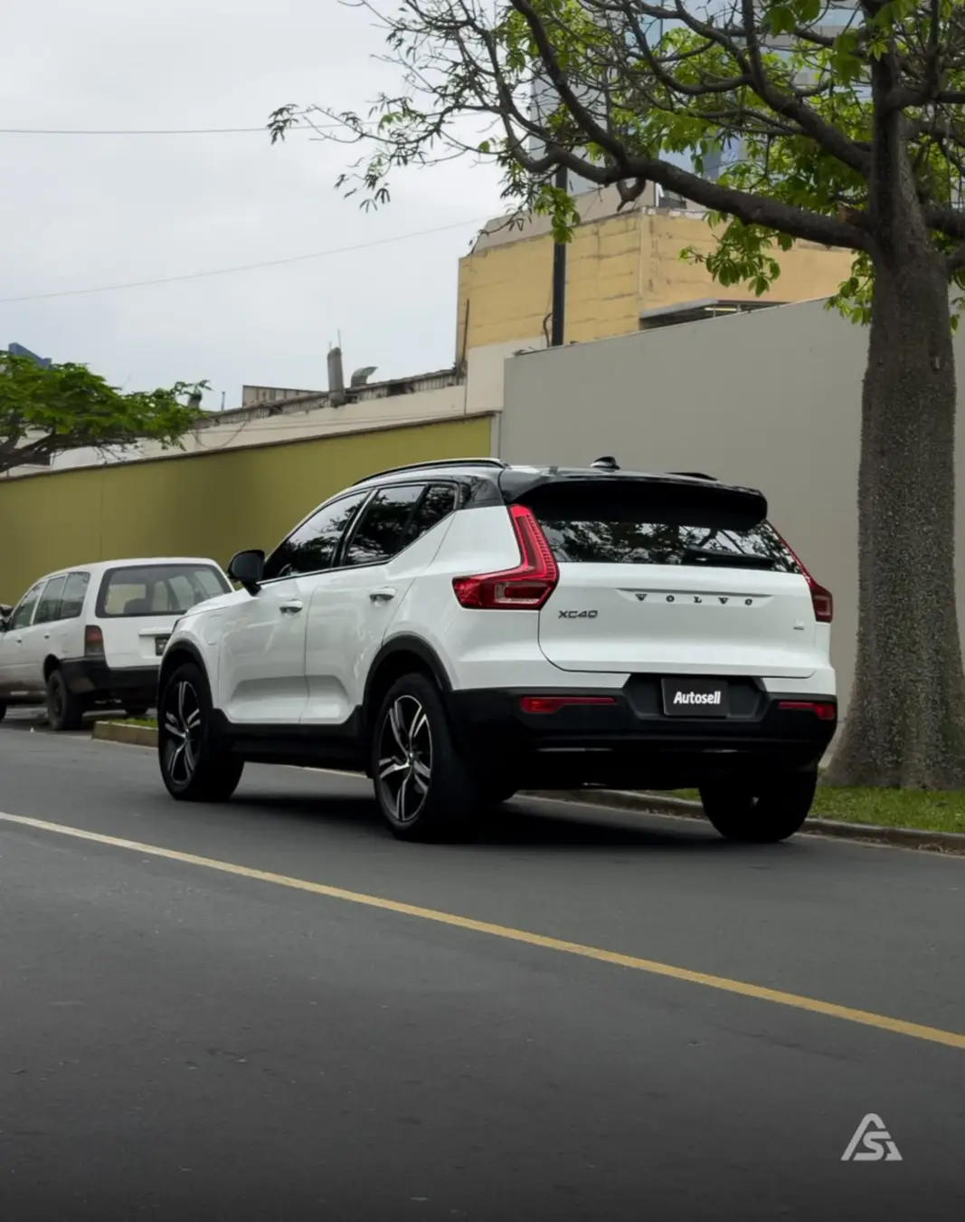 Volvo XC-40