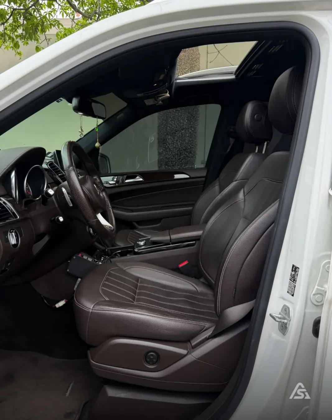 Mercedes Benz GLS400