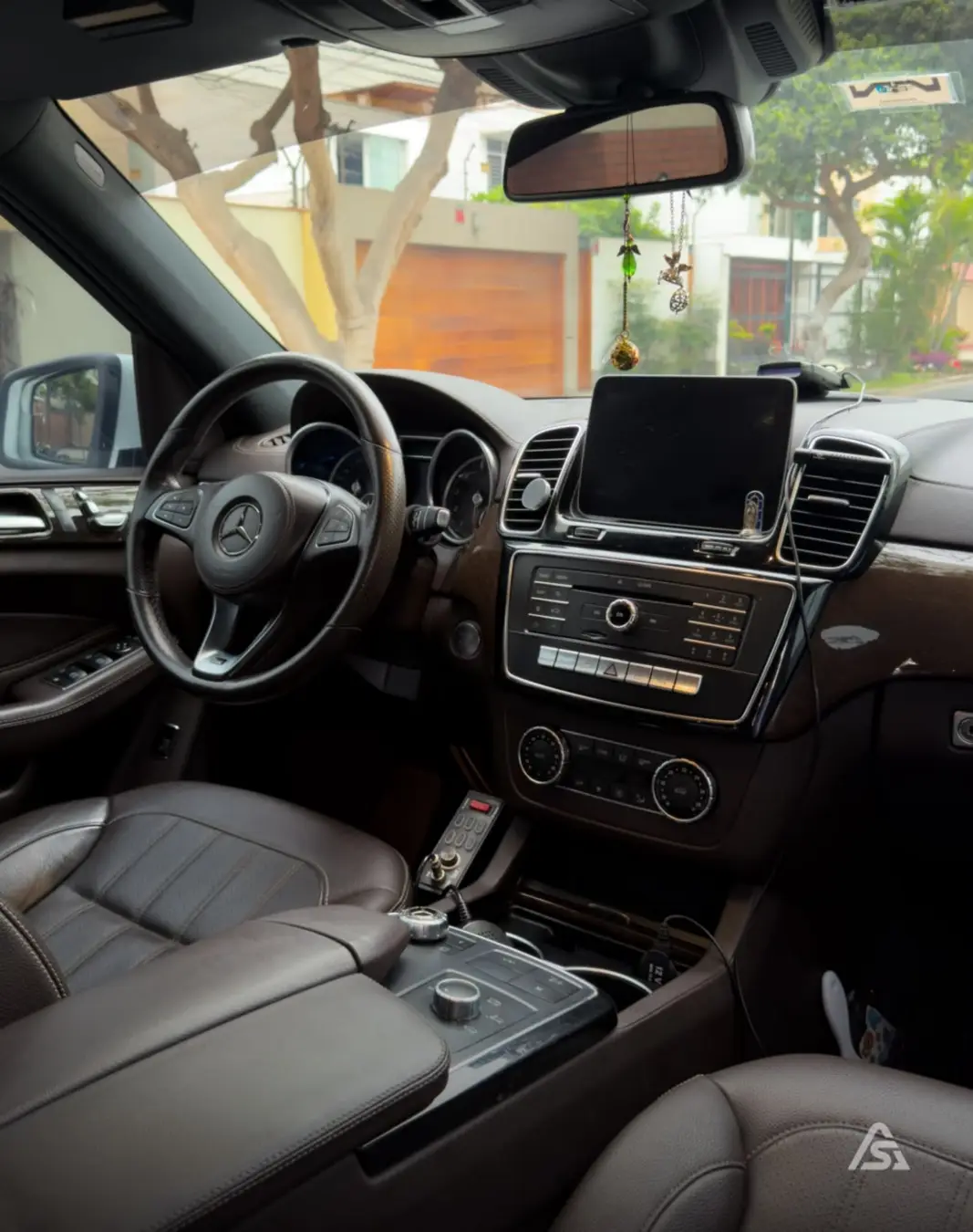 Mercedes Benz GLS400