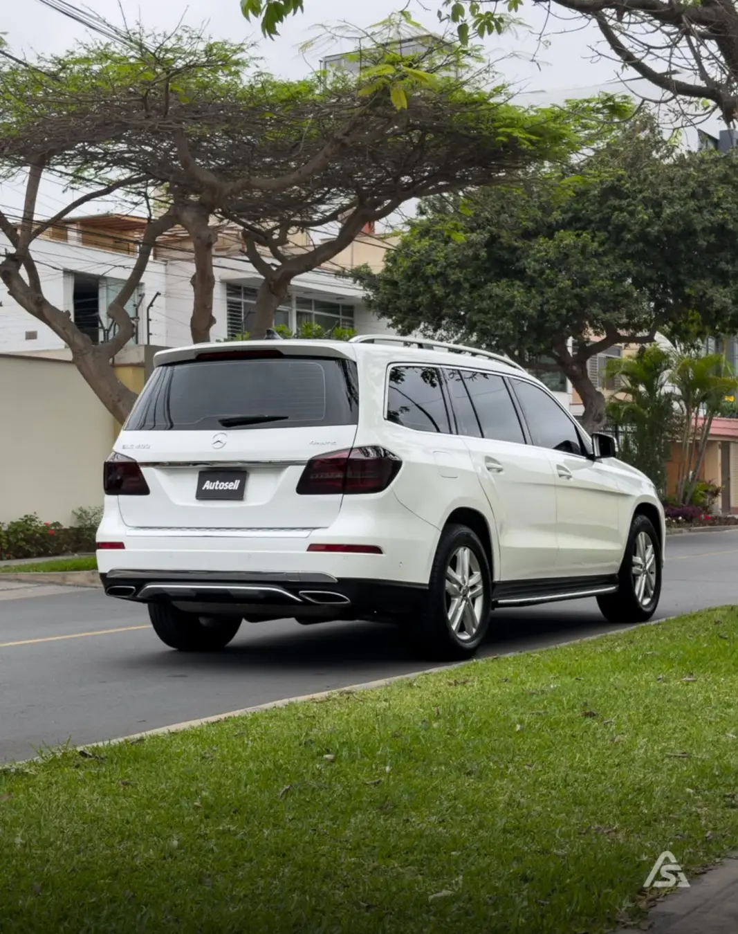 Mercedes Benz GLS400