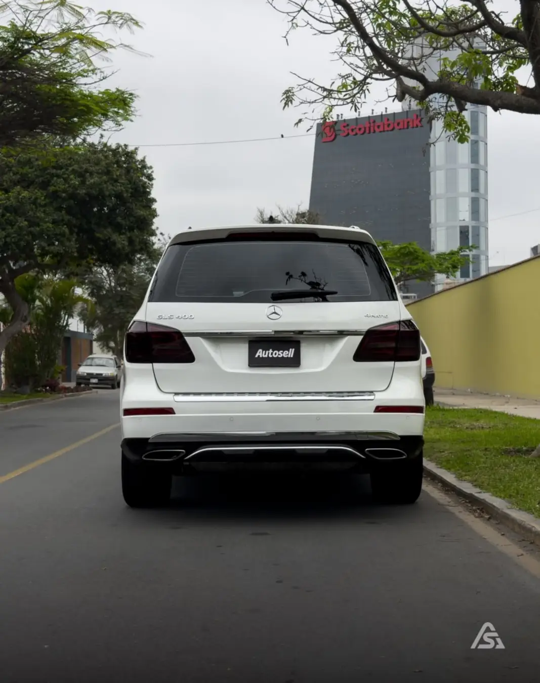 Mercedes Benz GLS400
