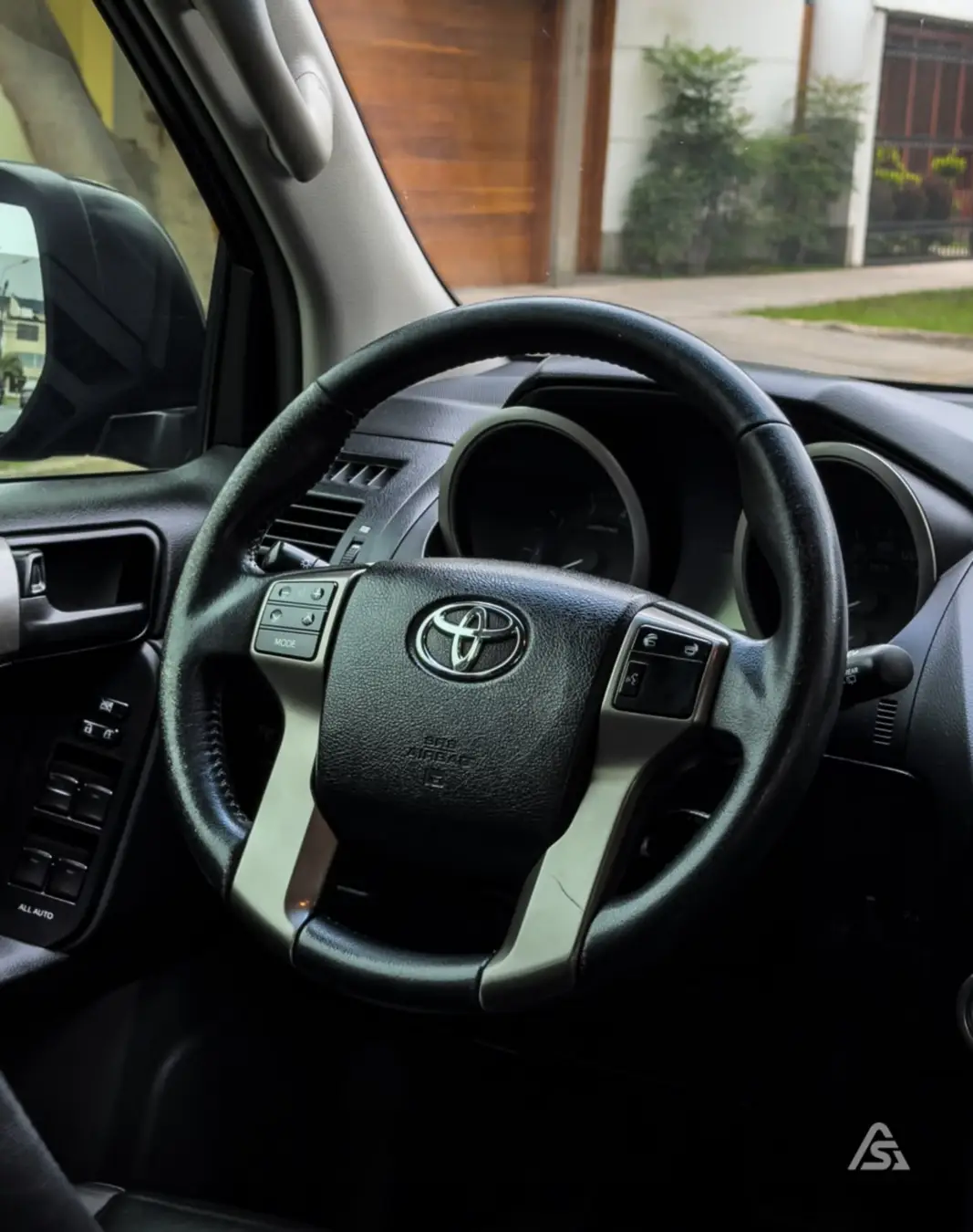 Toyota Land Crusier Prado