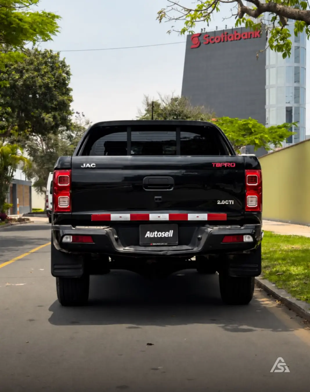 JAC T8