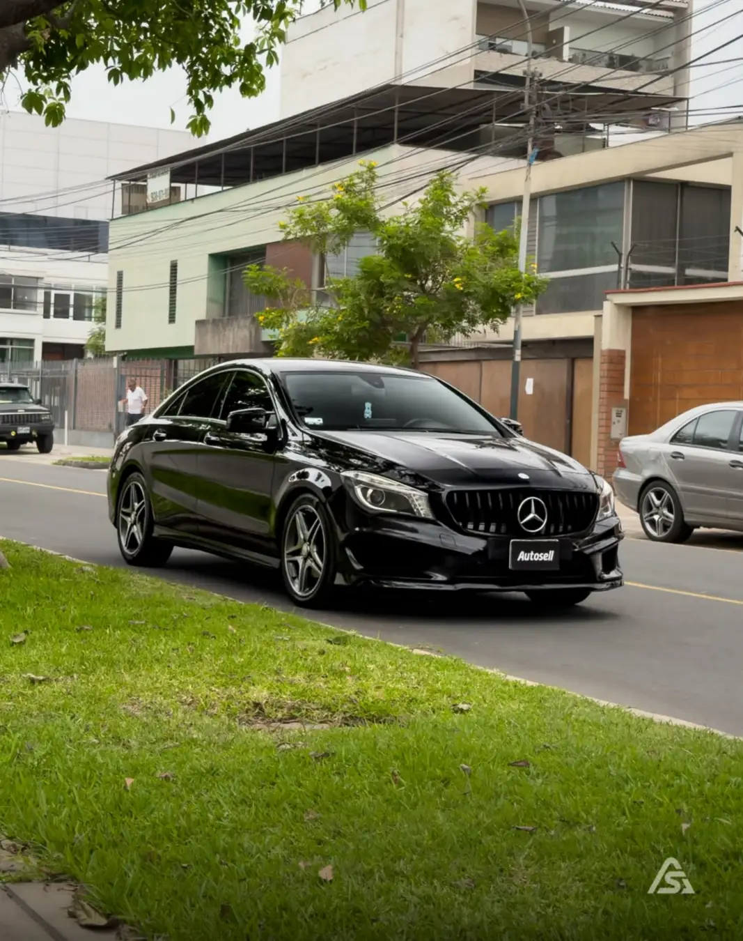 Mercedes Benz CLA200