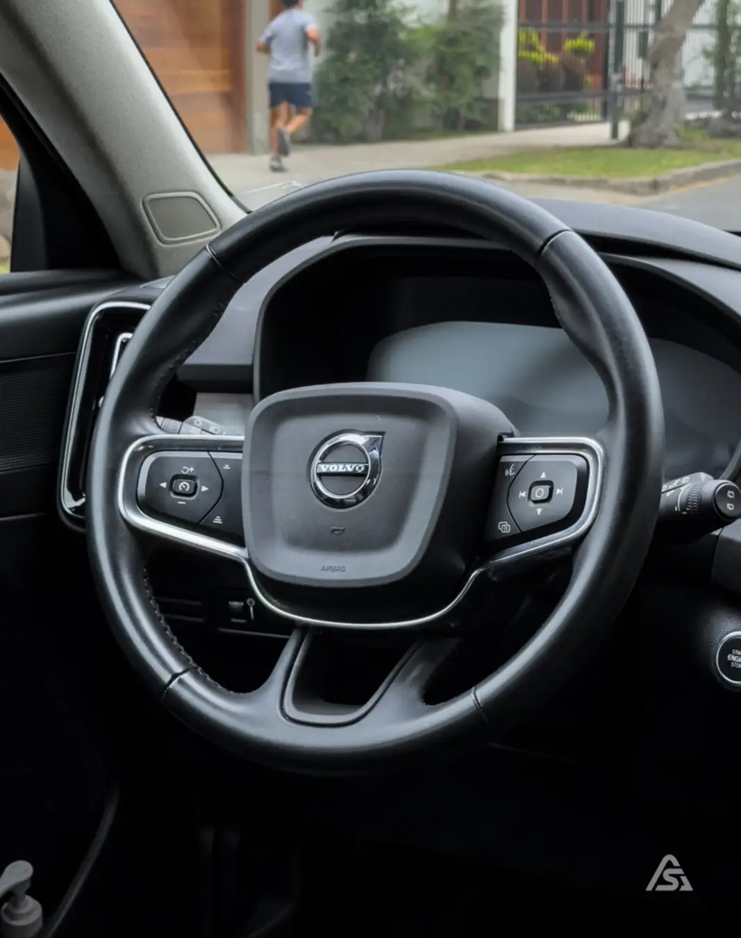 Volvo XC-40