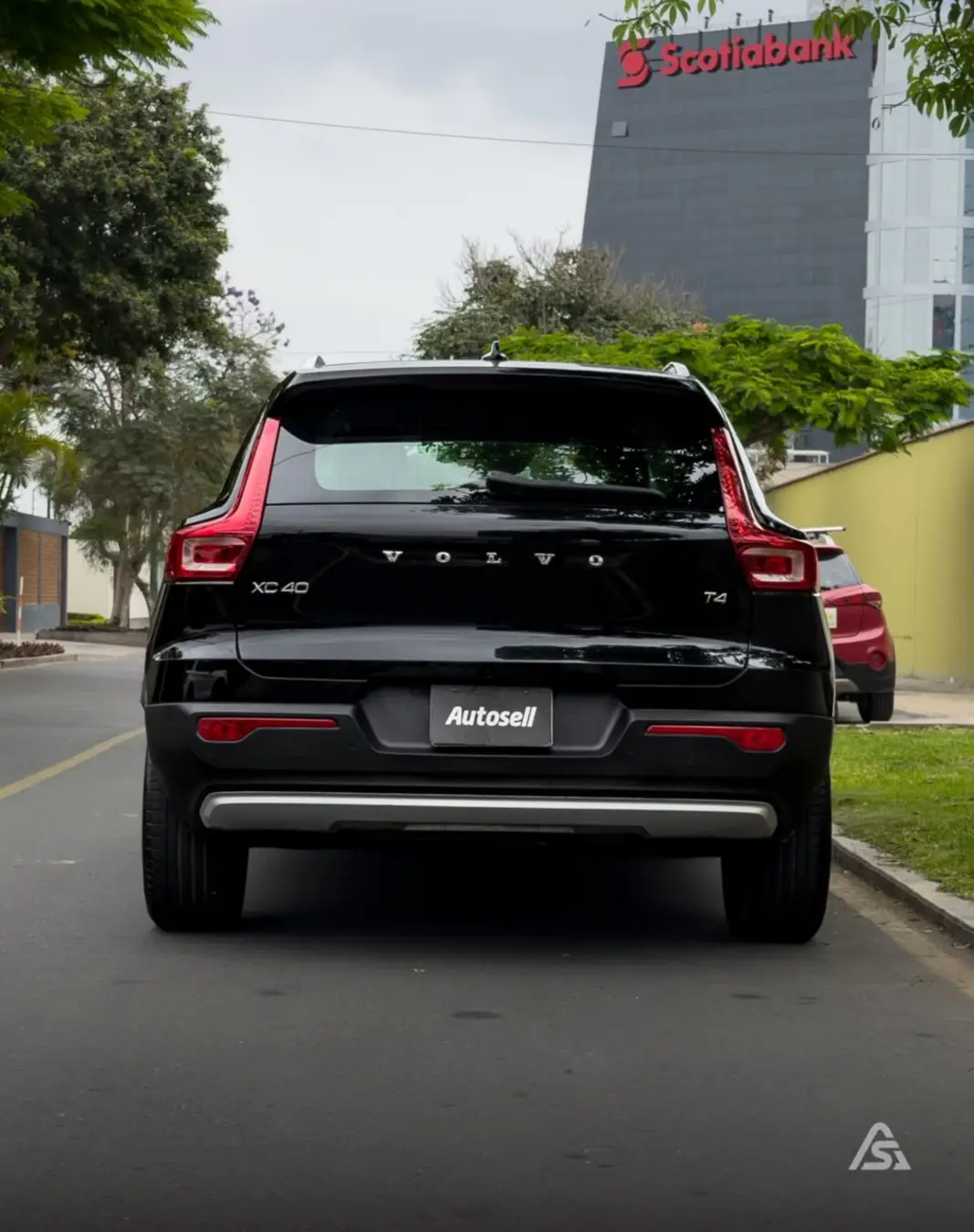 Volvo XC-40