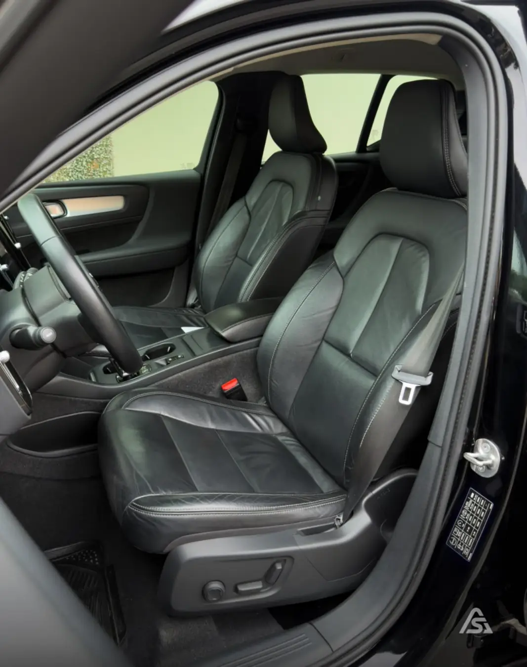 Volvo XC-40