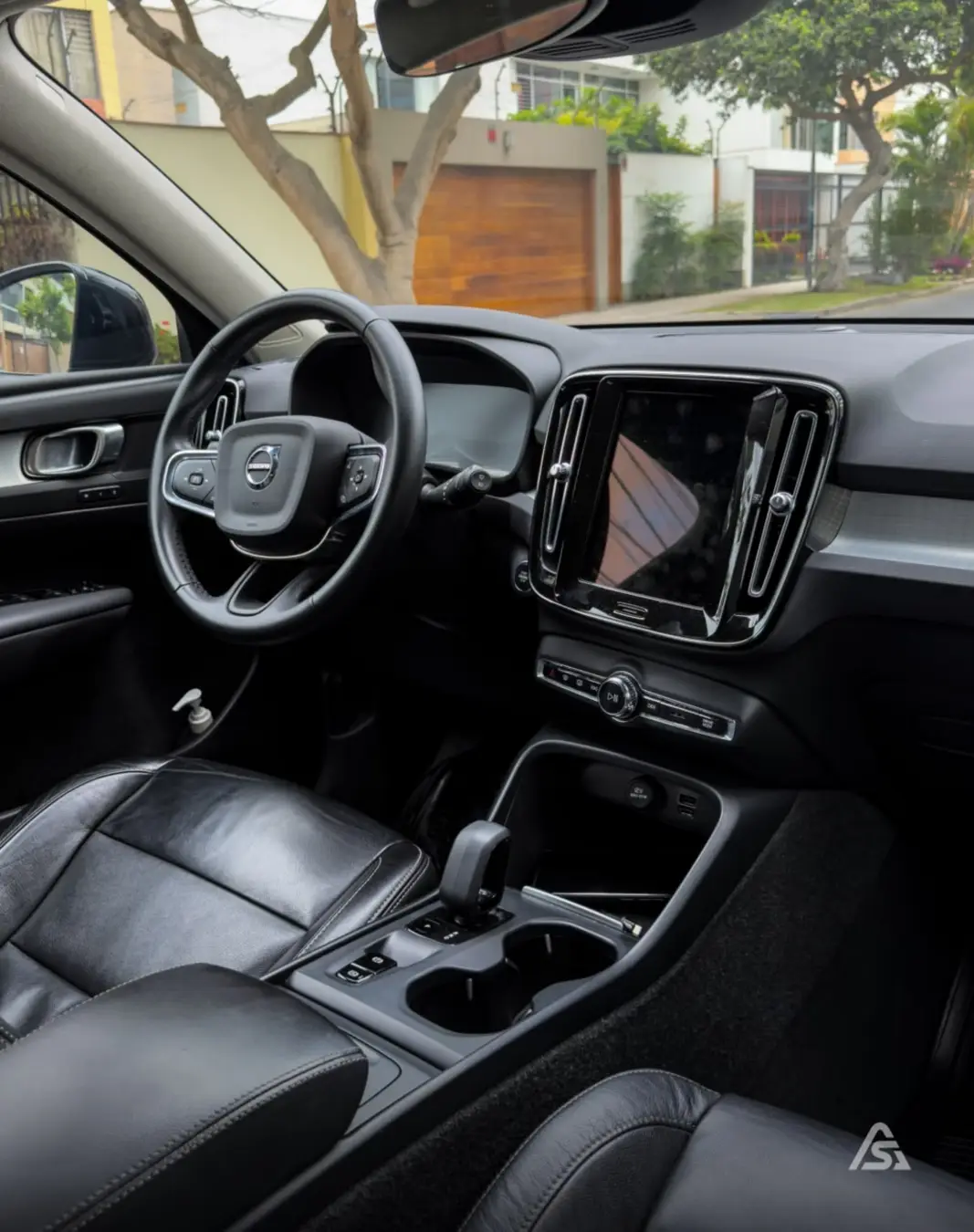 Volvo XC-40