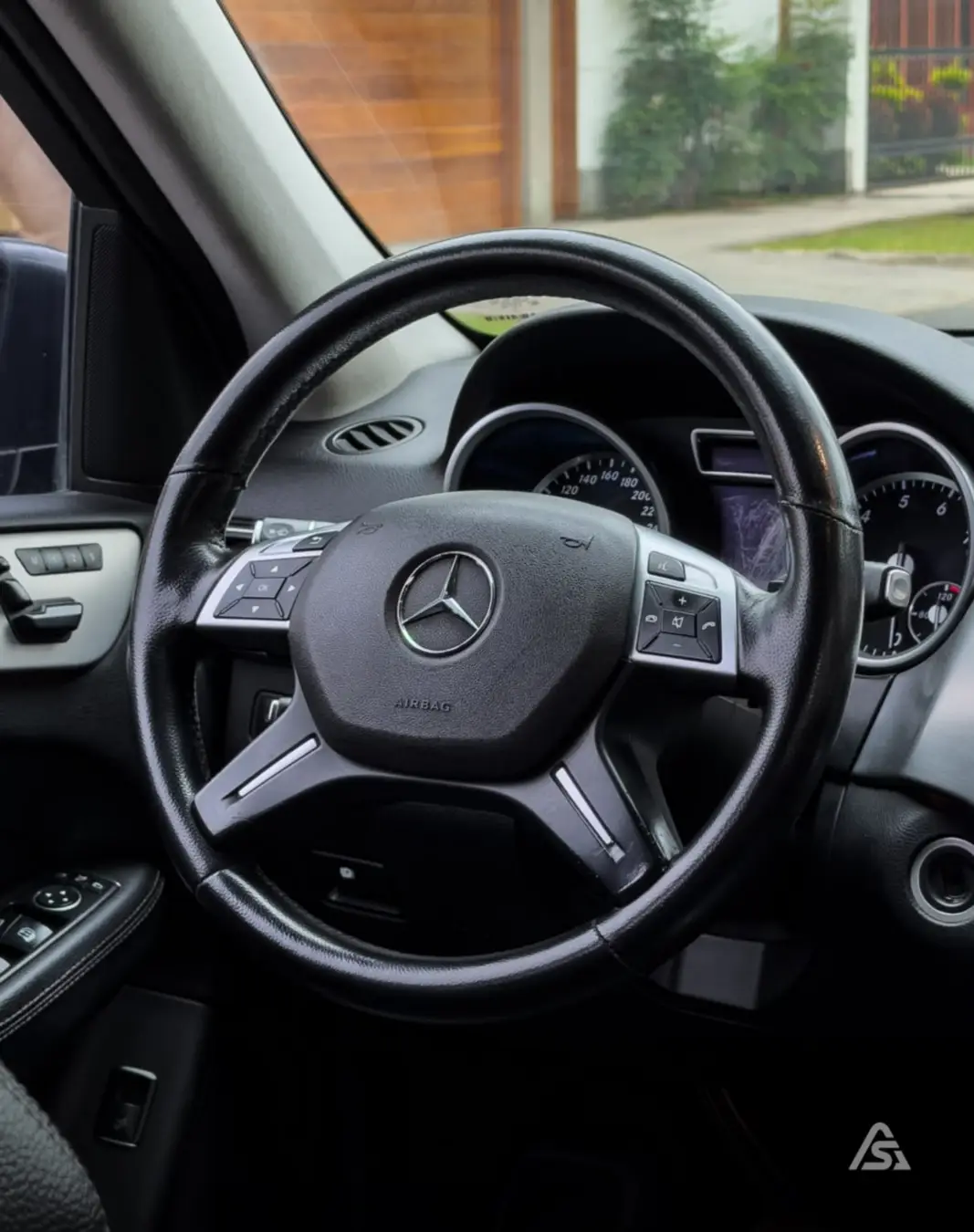 Mercedes Benz ML 400